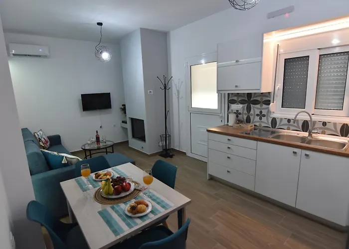 Charavgi House Case de vacanță *