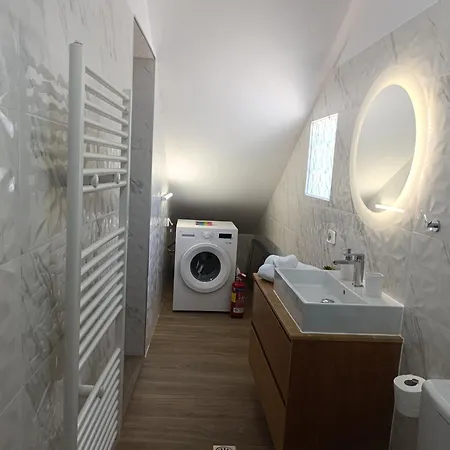 Charavgi House 아크앤젤로스