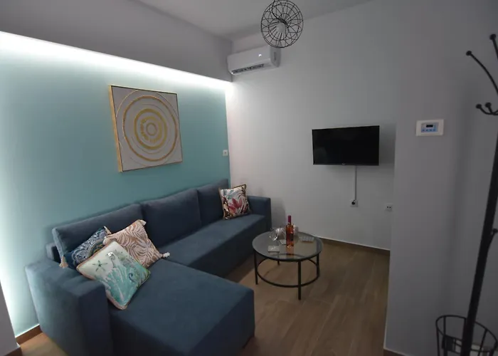 Charavgi House * 阿彻奇洛斯